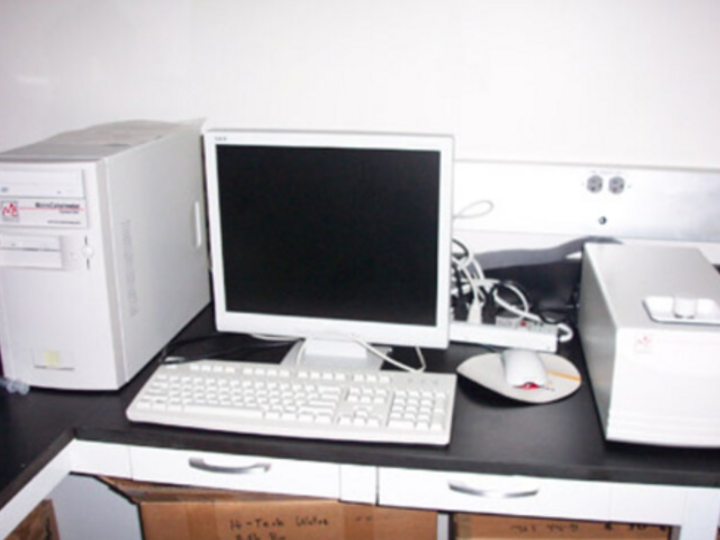 Microcal Differential Scanning Calorimeter and ancillary computer